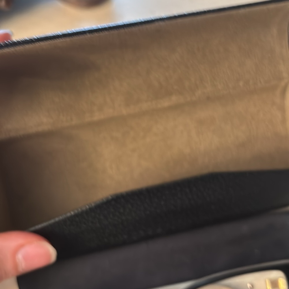 Burberry Black and Tan Eyewear with Case - Picture 3 of 7